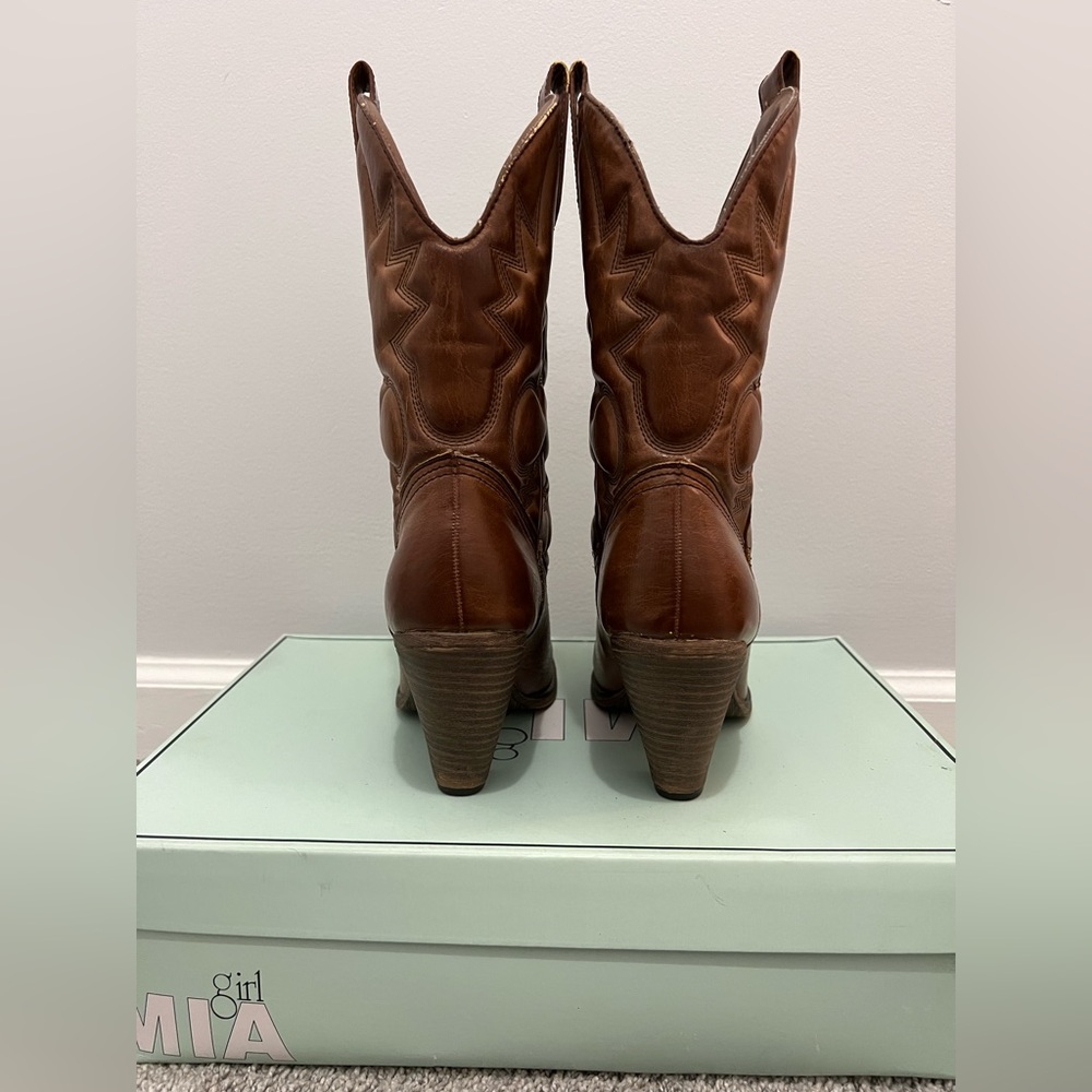 Mia girl western high heel cowboy boots. Size 8.5.